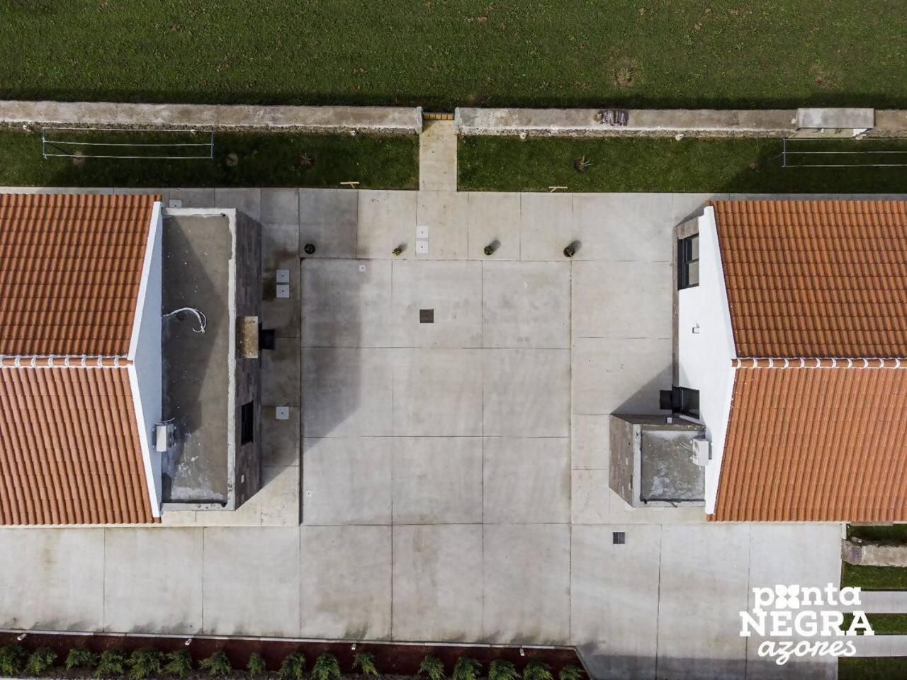 Beer House By Pontanegraazores * Altares