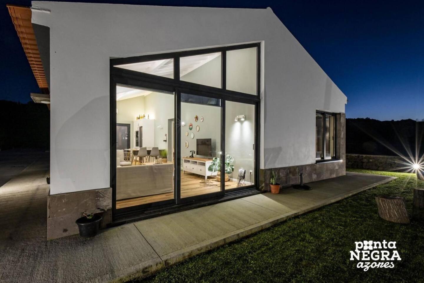 Beer House By Pontanegraazores Holiday home Altares