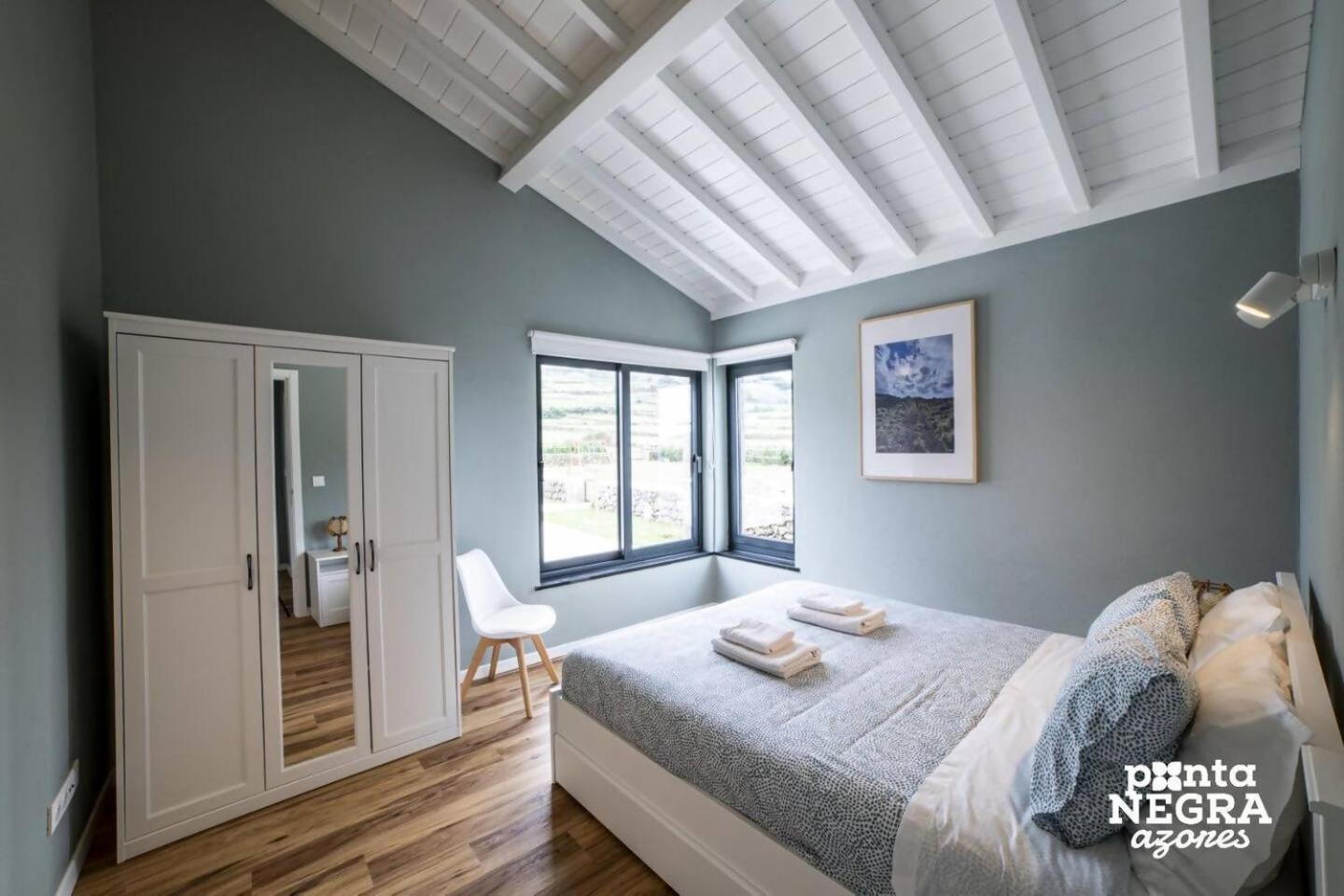 Beer House By Pontanegraazores Holiday home Altares